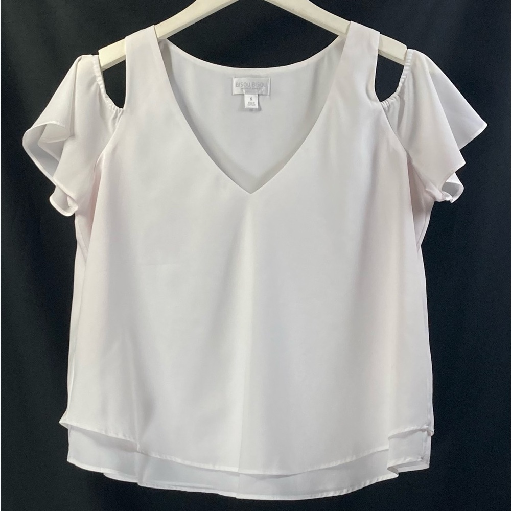 Bisou Bisou Cream Flutter Sleeve Blouse with Ruffled Cut Outs